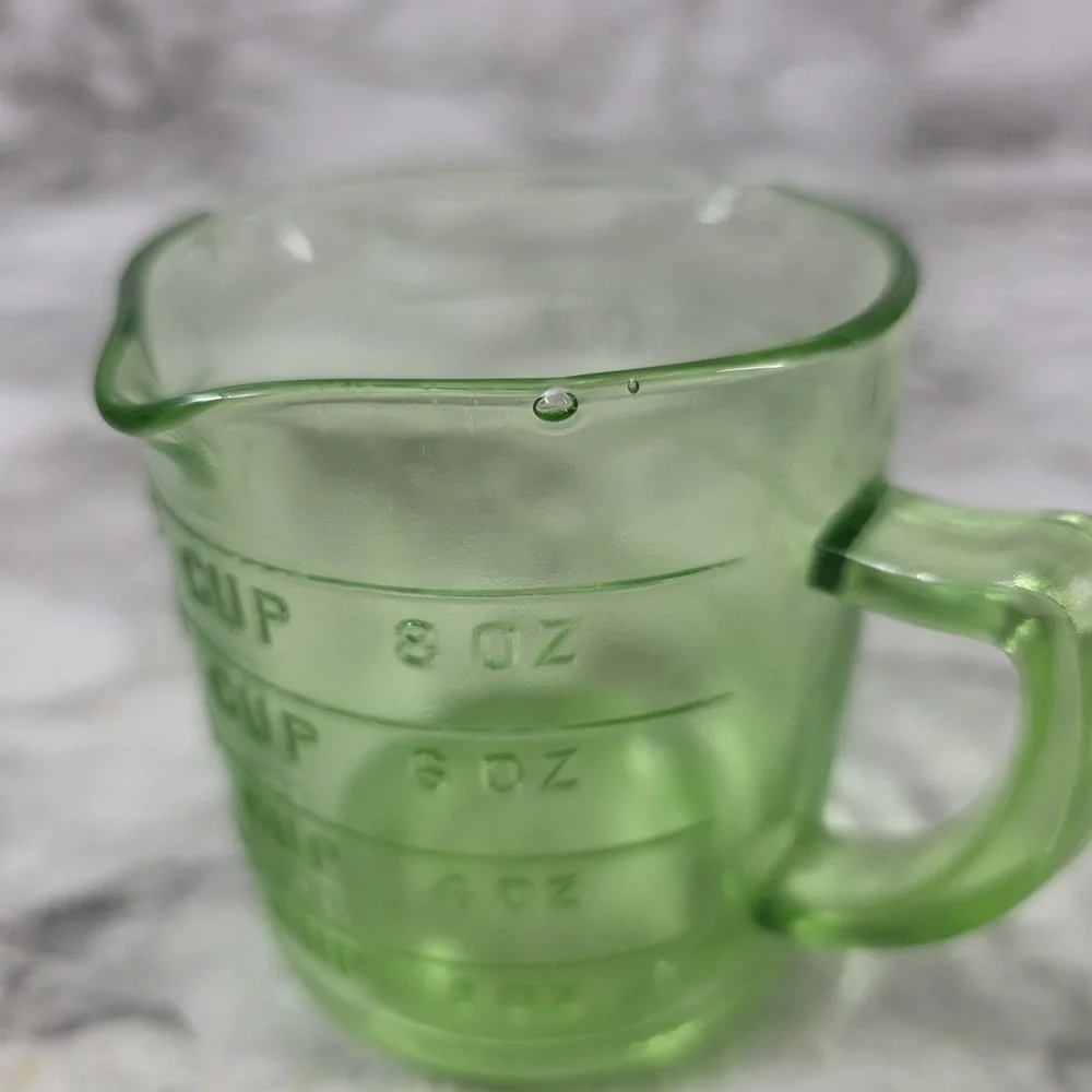 Vintage Hazel Atlas 3-Spout Uranium Glass 1-Cup Embossed Measuring Cup READ